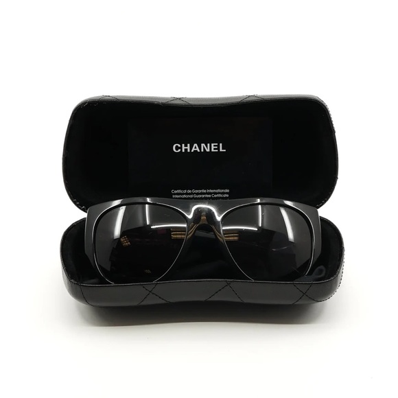 NWT Chanel Black Pilote Sunglasses with Bows on sides case and box included - Picture 9 of 17